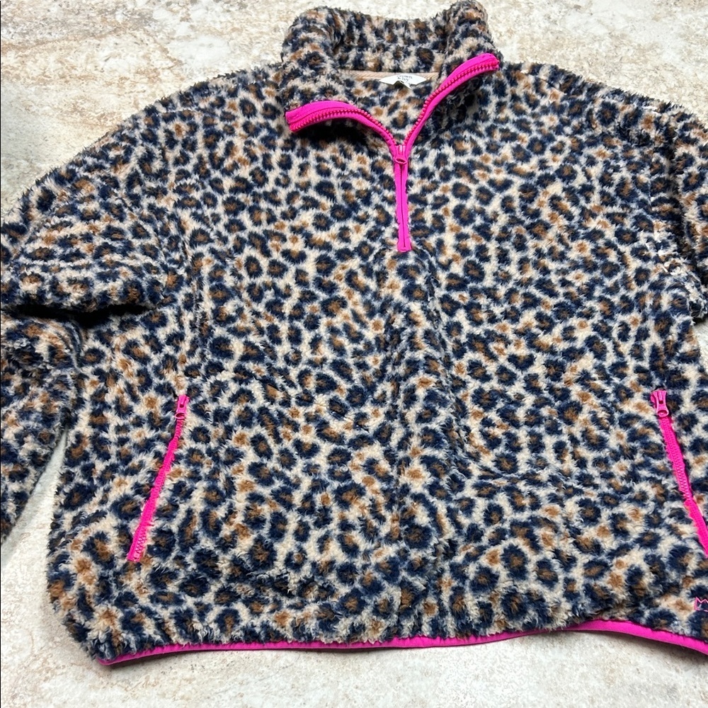 Crown & Ivy womens Leopard Print fleece  with Pink Trim